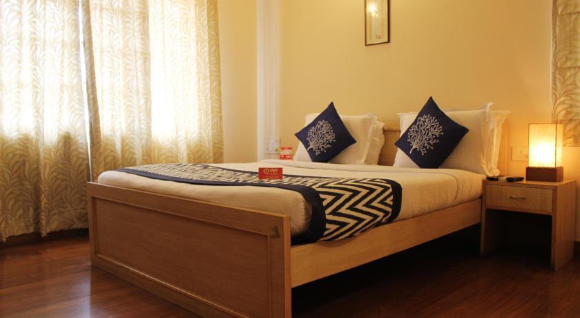 Falcon Suites Residency Road Bangalore Room photo